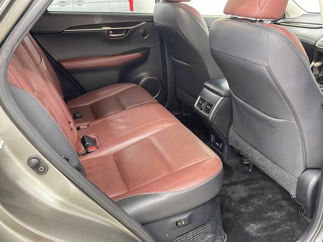 レクサス ＮＸ 300h バージョンL 長崎県 2015(平27)年 9.4万km ソニックチタニウム 純正メモリナビ/（DVD/フルセグTV/Bluetooth/MSV）/バックカメラ/ビルトインETC/革シート/パワーシート/シートヒーター/エアシート/パワーバックドア/ステアマチック/クルーズコントロール/車線逸脱警報/横滑り防止機能/純正LEDヘッドライト/純正18インチアルミホイール/スマートキー/スペアキー2本（1本カードキー）/保証書/取扱説明書