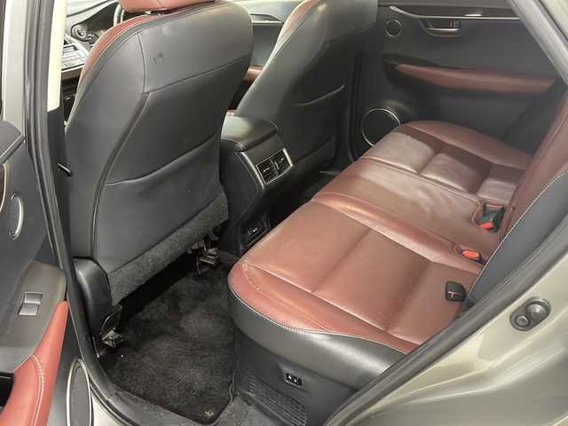レクサス ＮＸ 300h バージョンL 長崎県 2015(平27)年 9.4万km ソニックチタニウム 純正メモリナビ/（DVD/フルセグTV/Bluetooth/MSV）/バックカメラ/ビルトインETC/革シート/パワーシート/シートヒーター/エアシート/パワーバックドア/ステアマチック/クルーズコントロール/車線逸脱警報/横滑り防止機能/純正LEDヘッドライト/純正18インチアルミホイール/スマートキー/スペアキー2本（1本カードキー）/保証書/取扱説明書