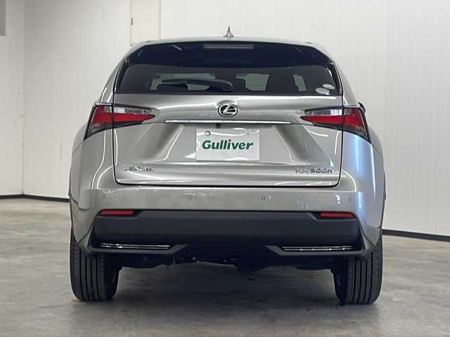 レクサス ＮＸ 300h バージョンL 長崎県 2015(平27)年 9.4万km ソニックチタニウム 純正メモリナビ/（DVD/フルセグTV/Bluetooth/MSV）/バックカメラ/ビルトインETC/革シート/パワーシート/シートヒーター/エアシート/パワーバックドア/ステアマチック/クルーズコントロール/車線逸脱警報/横滑り防止機能/純正LEDヘッドライト/純正18インチアルミホイール/スマートキー/スペアキー2本（1本カードキー）/保証書/取扱説明書