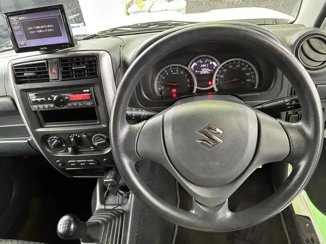 スズキ ジムニー XC 熊本県 2017(平29)年 13.5万km スペリアホワイト パートタイム４WD/ルーフレール/背面タイヤ/社外ナビ/【TV/CD/AM/FM】/純正１６インチAW/ドライブレコーダー（社外）/ETC/ABS/スペアキー（板キー）