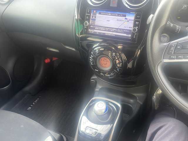 日産 ノート e－パワー X 福島県 2019(平31)年 9.6万km 赤 360°セーフティアシスト/・踏み間違い衝突防止アシスト/・インテリジェントエマージェンシーブレーキ/・車線逸脱警報/・前方衝突予測警報/デジタルインナーミラー/・バックカメラ/・アラウンドビューモニター/純正メモリーナビ/・型番：MM318D-W/・フルセグTV/BT/SD/AUX/iPod/CD/DVD/FM/AM/・SD MUSIC STOCKER/ステアリングリモコン/横滑り防止装置/プッシュスタート/・スマートキー/・スペアキー1本/電動格納ミラー/・ウィンカーミラー/LEDヘッドライト/・オートライト/純正ドアバイザー/純正フロアマット/社外AW/・Exceeder/積込みスタッドレスタイヤ/・溝6mm/・純正AW