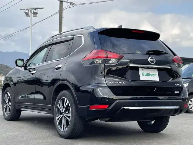日産 エクストレイル 20Xi 佐賀県 2020(令2)年 4.9万km ダイヤモンドブラック 純正10インチSDナビゲーション/・フルセグTV/CD/DVD/SD/Bluetooth/アラウンドビューモニター/前方ドライブレコーダー/ビルトインETC/リモコンオートバックドア/純正リモコンエンジンスターター/ミラーヒーター/デジタルインナーミラー/電子パーキングブレーキ/・AUTO HOLD機能/赤レザー調シートカバー/全席シートヒーター/革巻きステアリング/ステアリングリモコン/純正18インチアルミホイール/純正LEDヘッドライト/社外LED球フォグランプ/純正フロアマット/純正ドアバイザ―/新車保証書/取扱説明書/スペアキー１本/プロパイロット/・インテリジェントクルーズコントロール/・エマージェンシーブレーキ/・前後クリアランスソナー/・クロストラフィック/・車線逸脱警報/・ブラインドスポットインフォメーション