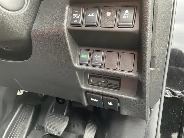 日産 エクストレイル 20Xi 佐賀県 2020(令2)年 4.9万km ダイヤモンドブラック 純正10インチSDナビゲーション/・フルセグTV/CD/DVD/SD/Bluetooth/アラウンドビューモニター/前方ドライブレコーダー/ビルトインETC/リモコンオートバックドア/純正リモコンエンジンスターター/ミラーヒーター/デジタルインナーミラー/電子パーキングブレーキ/・AUTO HOLD機能/赤レザー調シートカバー/全席シートヒーター/革巻きステアリング/ステアリングリモコン/純正18インチアルミホイール/純正LEDヘッドライト/社外LED球フォグランプ/純正フロアマット/純正ドアバイザ―/新車保証書/取扱説明書/スペアキー１本/プロパイロット/・インテリジェントクルーズコントロール/・エマージェンシーブレーキ/・前後クリアランスソナー/・クロストラフィック/・車線逸脱警報/・ブラインドスポットインフォメーション