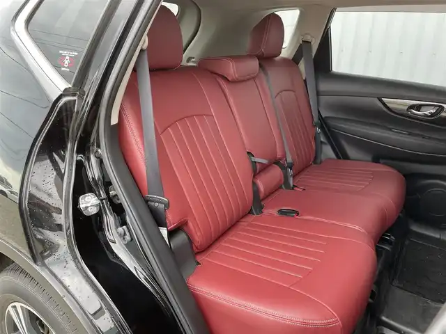 日産 エクストレイル 20Xi 佐賀県 2020(令2)年 4.9万km ダイヤモンドブラック 純正10インチSDナビゲーション/・フルセグTV/CD/DVD/SD/Bluetooth/アラウンドビューモニター/前方ドライブレコーダー/ビルトインETC/リモコンオートバックドア/純正リモコンエンジンスターター/ミラーヒーター/デジタルインナーミラー/電子パーキングブレーキ/・AUTO HOLD機能/赤レザー調シートカバー/全席シートヒーター/革巻きステアリング/ステアリングリモコン/純正18インチアルミホイール/純正LEDヘッドライト/社外LED球フォグランプ/純正フロアマット/純正ドアバイザ―/新車保証書/取扱説明書/スペアキー１本/プロパイロット/・インテリジェントクルーズコントロール/・エマージェンシーブレーキ/・前後クリアランスソナー/・クロストラフィック/・車線逸脱警報/・ブラインドスポットインフォメーション