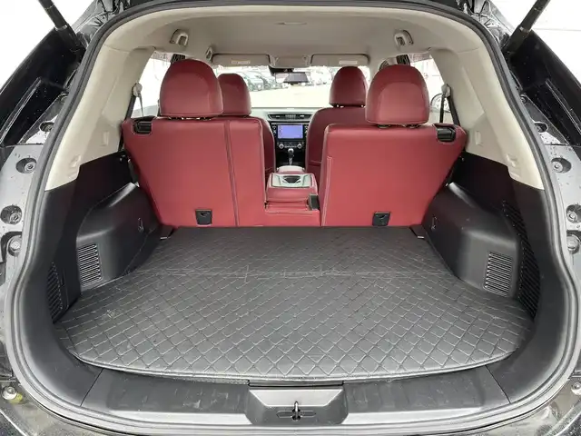 日産 エクストレイル 20Xi 佐賀県 2020(令2)年 4.9万km ダイヤモンドブラック 純正10インチSDナビゲーション/・フルセグTV/CD/DVD/SD/Bluetooth/アラウンドビューモニター/前方ドライブレコーダー/ビルトインETC/リモコンオートバックドア/純正リモコンエンジンスターター/ミラーヒーター/デジタルインナーミラー/電子パーキングブレーキ/・AUTO HOLD機能/赤レザー調シートカバー/全席シートヒーター/革巻きステアリング/ステアリングリモコン/純正18インチアルミホイール/純正LEDヘッドライト/社外LED球フォグランプ/純正フロアマット/純正ドアバイザ―/新車保証書/取扱説明書/スペアキー１本/プロパイロット/・インテリジェントクルーズコントロール/・エマージェンシーブレーキ/・前後クリアランスソナー/・クロストラフィック/・車線逸脱警報/・ブラインドスポットインフォメーション