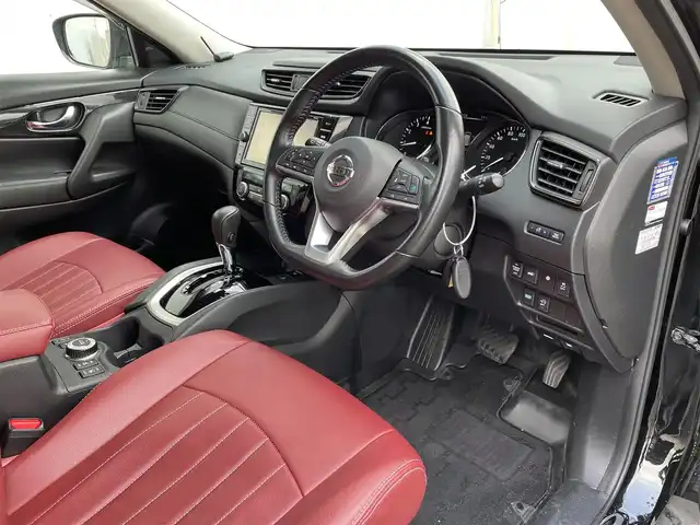 日産 エクストレイル 20Xi 佐賀県 2020(令2)年 4.9万km ダイヤモンドブラック 純正10インチSDナビゲーション/・フルセグTV/CD/DVD/SD/Bluetooth/アラウンドビューモニター/前方ドライブレコーダー/ビルトインETC/リモコンオートバックドア/純正リモコンエンジンスターター/ミラーヒーター/デジタルインナーミラー/電子パーキングブレーキ/・AUTO HOLD機能/赤レザー調シートカバー/全席シートヒーター/革巻きステアリング/ステアリングリモコン/純正18インチアルミホイール/純正LEDヘッドライト/社外LED球フォグランプ/純正フロアマット/純正ドアバイザ―/新車保証書/取扱説明書/スペアキー１本/プロパイロット/・インテリジェントクルーズコントロール/・エマージェンシーブレーキ/・前後クリアランスソナー/・クロストラフィック/・車線逸脱警報/・ブラインドスポットインフォメーション