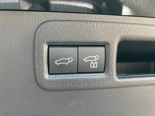 トヨタ ハリアー Z 静岡県 2021(令3)年 2.5万km プレシャスブラックパール Toyota Safety Sense/純正12.3インチナビ/　AM FM Bluetooth USB AUX AppleCarPlay AndroidAuto/フルセグTV/バックモニター/録画機能付きデジタルインナーミラー/レーダークルーズコントロール/LEDオートヘッドランプ/ハーフレザーシート/パワーバックドア/純正19インチアルミホイール/前後方クリアランスソナー/スマートキー2本/JBLプレミアムサウンド/ビルトインETC2.0/パワーシート(運転席)