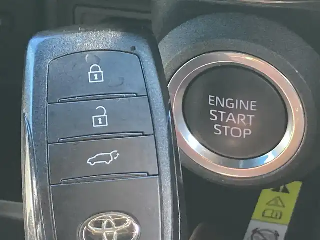 トヨタ ハリアー Z 静岡県 2021(令3)年 2.5万km プレシャスブラックパール Toyota Safety Sense/純正12.3インチナビ/　AM FM Bluetooth USB AUX AppleCarPlay AndroidAuto/フルセグTV/バックモニター/録画機能付きデジタルインナーミラー/レーダークルーズコントロール/LEDオートヘッドランプ/ハーフレザーシート/パワーバックドア/純正19インチアルミホイール/前後方クリアランスソナー/スマートキー2本/JBLプレミアムサウンド/ビルトインETC2.0/パワーシート(運転席)