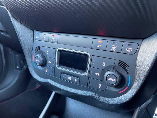 アルファロメオ ミト クアドリフォリオ ヴェルデ LTD 愛知県 2012(平24)年 12万km 赤 50台限定車/6MT/純正オーディオ/CD/FM/AM/ETC/キセノンヘッドライト/オートライト/純正18インチAW