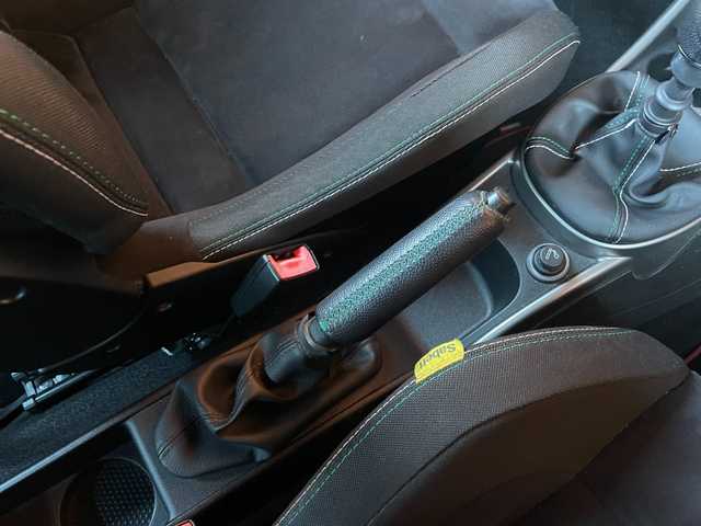 アルファロメオ ミト クアドリフォリオ ヴェルデ LTD 愛知県 2012(平24)年 12万km 赤 50台限定車/6MT/純正オーディオ/CD/FM/AM/ETC/キセノンヘッドライト/オートライト/純正18インチAW