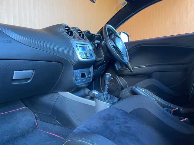 アルファロメオ ミト クアドリフォリオ ヴェルデ LTD 愛知県 2012(平24)年 12万km 赤 50台限定車/6MT/純正オーディオ/CD/FM/AM/ETC/キセノンヘッドライト/オートライト/純正18インチAW