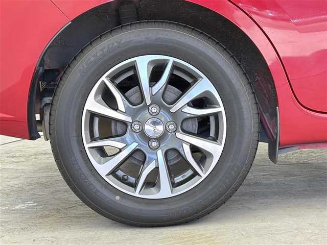 日産 ノート e－パワー X モード・プレミア 千葉県 2017(平29)年 4.5万km ガーネットレッド 純正ナビ/ETC/後カメラ/LED/スペアキー/Bluetooth/CD/フルセグTV/スマートキー/プッシュスタート/純正フロアマット/社外アルミホイール/ABS/横滑り防止装置/オートライト/エアバックW/衝突被害軽減システム/盗難防止装置