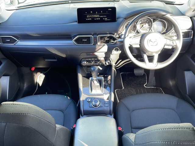 マツダ ＣＸ－５ XD スマートエディション 静岡県 2023(令5)年 1.8万km マシーングレープレミアムM 純正ナビ/・FM/AM/・Bluetooth/・USB/・スマートフォン連携/・フルセグTV/主要装備/・３６０°ビューモニター/・レーダークルコン/・ブラインドスポットモニタリング/・ヘッドアップディスプレイ/・クリアランスソナー/・アダプティブＬＥＤヘッドライト/・アイドリングストップ/・ドライブレコーダー/・車線逸脱警告/・MTモード付AT/・オートホールド
