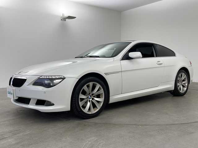 ＢＭＷ ６３０ｉ 兵庫県 2008(平20)年 12.2万km パール ・純正HDDナビ/・CD/DVD再生/・AUX接続/・サンルーフ/・シートヒーター（運転席＋助手席）/・メモリーパワーシート（運転席＋助手席）/・レザーシート/・クルーズコントロール/・ETC/・純正アルミホイール/・ABS/・前後コーナーセンサー/・盗難防止装置/・オートライト/・オートマチックハイビーム/・HIDヘッドライト/・Wエアバック