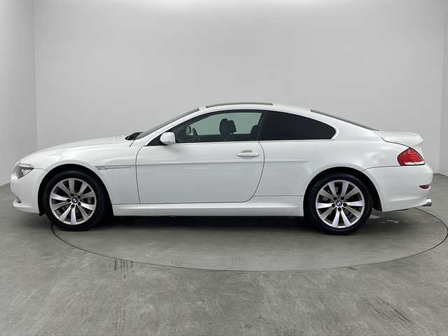 ＢＭＷ ６３０ｉ 兵庫県 2008(平20)年 12.2万km パール ・純正HDDナビ/・CD/DVD再生/・AUX接続/・サンルーフ/・シートヒーター（運転席＋助手席）/・メモリーパワーシート（運転席＋助手席）/・レザーシート/・クルーズコントロール/・ETC/・純正アルミホイール/・ABS/・前後コーナーセンサー/・盗難防止装置/・オートライト/・オートマチックハイビーム/・HIDヘッドライト/・Wエアバック