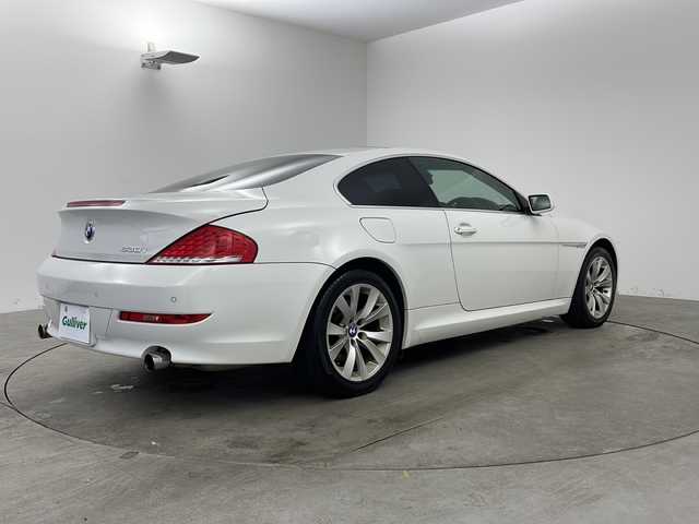 ＢＭＷ ６３０ｉ 兵庫県 2008(平20)年 12.2万km パール ・純正HDDナビ/・CD/DVD再生/・AUX接続/・サンルーフ/・シートヒーター（運転席＋助手席）/・メモリーパワーシート（運転席＋助手席）/・レザーシート/・クルーズコントロール/・ETC/・純正アルミホイール/・ABS/・前後コーナーセンサー/・盗難防止装置/・オートライト/・オートマチックハイビーム/・HIDヘッドライト/・Wエアバック