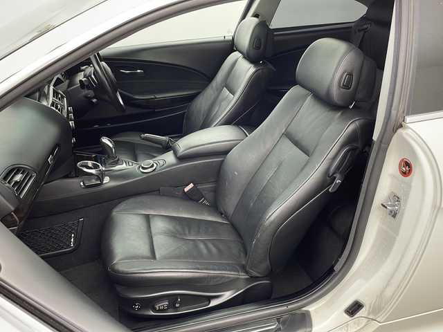 ＢＭＷ ６３０ｉ 兵庫県 2008(平20)年 12.2万km パール ・純正HDDナビ/・CD/DVD再生/・AUX接続/・サンルーフ/・シートヒーター（運転席＋助手席）/・メモリーパワーシート（運転席＋助手席）/・レザーシート/・クルーズコントロール/・ETC/・純正アルミホイール/・ABS/・前後コーナーセンサー/・盗難防止装置/・オートライト/・オートマチックハイビーム/・HIDヘッドライト/・Wエアバック