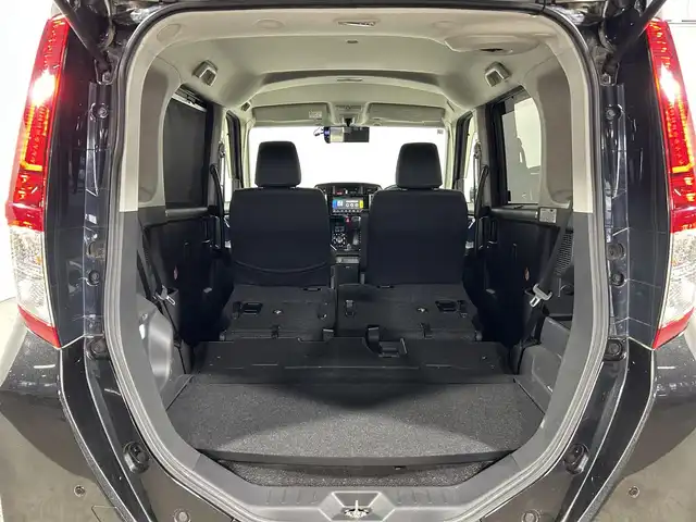 トヨタ ルーミー カスタムG S 大阪府 2018(平30)年 2.8万km ブラックマイカメタリック 社外ＳＤナビ　衝突軽減　Ｂカメラ　両側パワスラ　クルーズコントロール　スペアキー　ＬＥＤオートライト　ドライブレコーダー　フォグランプ　電動ミラー　スマートキー　純正フロアマット　純正アルミホイール