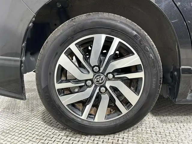 トヨタ ルーミー カスタムG S 大阪府 2018(平30)年 2.8万km ブラックマイカメタリック 社外ＳＤナビ　衝突軽減　Ｂカメラ　両側パワスラ　クルーズコントロール　スペアキー　ＬＥＤオートライト　ドライブレコーダー　フォグランプ　電動ミラー　スマートキー　純正フロアマット　純正アルミホイール