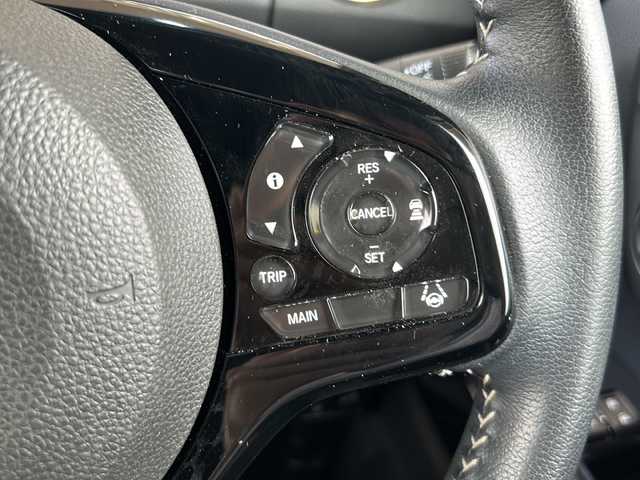 ホンダ Ｎ ＢＯＸ カスタム L スタイル+ブラック 静岡県 2022(令4)年 3.6万km プラチナホワイトパール 純正ナビ/・CD/DVD/・FM/AM/・フルセグTV/・SD/Music Rack/・USB/・Bluetooth/ホンダセンシング/●衝突軽減ブレーキ（CMBS）/●誤発進抑制機能/●歩行者事故低減ステアリング/●路外逸脱抑制機能/●渋滞追従機能付アダプティブクルーズコントロール（ACC）/●車線維持支援システム（LKAS）/●先行車発進お知らせ機能/●標識認識機能/●後方誤発進抑制機能/●オートハイビーム/主要装備/・バックカメラ/・ＥＴＣ/・運転席＋助手席シートヒーター/・電動パーキング/・ドライブレコーダー/・コーナーセンサー/・両側パワスラ/・サイドカーテンエアバッグ/・アレルクリーンプラスシート