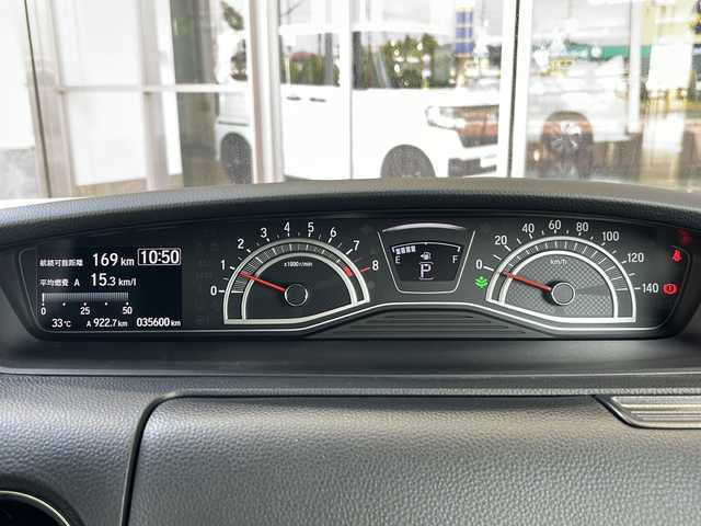 ホンダ Ｎ ＢＯＸ カスタム L スタイル+ブラック 静岡県 2022(令4)年 3.6万km プラチナホワイトパール 純正ナビ/・CD/DVD/・FM/AM/・フルセグTV/・SD/Music Rack/・USB/・Bluetooth/ホンダセンシング/●衝突軽減ブレーキ（CMBS）/●誤発進抑制機能/●歩行者事故低減ステアリング/●路外逸脱抑制機能/●渋滞追従機能付アダプティブクルーズコントロール（ACC）/●車線維持支援システム（LKAS）/●先行車発進お知らせ機能/●標識認識機能/●後方誤発進抑制機能/●オートハイビーム/主要装備/・バックカメラ/・ＥＴＣ/・運転席＋助手席シートヒーター/・電動パーキング/・ドライブレコーダー/・コーナーセンサー/・両側パワスラ/・サイドカーテンエアバッグ/・アレルクリーンプラスシート