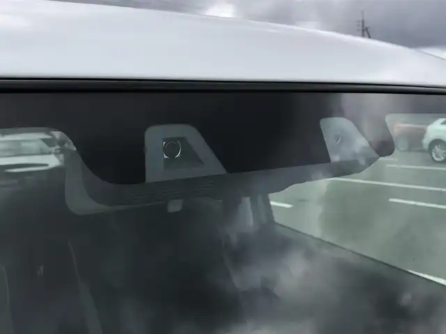 スズキ クロスビー HYBRID MZ 鳥取県 2024(令6)年 0.7万km タフカーキパールメタリック/ホワイト2トーン ターボ車/純正8インチナビ/フルセグ/CD/DVD/BT/USB/全方位カメラ/スズキセーフティサポート/レーンキープアシスト/レーダークルーズコントロール/コーナーセンサー/前席シートヒーター/パドルシフト/LEDヘットライト/フォグライト/純正16インチアルミホイール/プッシュエンジンスタート/アイドリングストップ/スマートキー/フロアマット/ドアバイザー