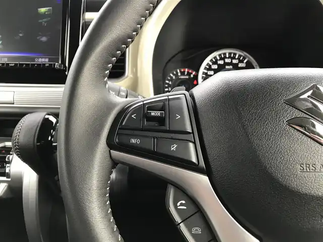 スズキ クロスビー HYBRID MZ 鳥取県 2024(令6)年 0.7万km タフカーキパールメタリック/ホワイト2トーン ターボ車/純正8インチナビ/フルセグ/CD/DVD/BT/USB/全方位カメラ/スズキセーフティサポート/レーンキープアシスト/レーダークルーズコントロール/コーナーセンサー/前席シートヒーター/パドルシフト/LEDヘットライト/フォグライト/純正16インチアルミホイール/プッシュエンジンスタート/アイドリングストップ/スマートキー/フロアマット/ドアバイザー