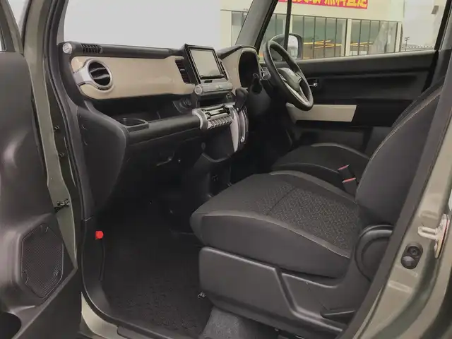 スズキ クロスビー HYBRID MZ 鳥取県 2024(令6)年 0.7万km タフカーキパールメタリック/ホワイト2トーン ターボ車/純正8インチナビ/フルセグ/CD/DVD/BT/USB/全方位カメラ/スズキセーフティサポート/レーンキープアシスト/レーダークルーズコントロール/コーナーセンサー/前席シートヒーター/パドルシフト/LEDヘットライト/フォグライト/純正16インチアルミホイール/プッシュエンジンスタート/アイドリングストップ/スマートキー/フロアマット/ドアバイザー