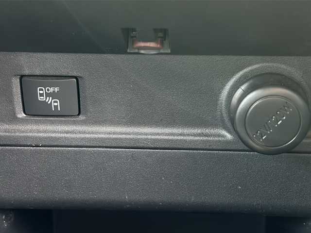 スバル フォレスター S－リミテッド 石川県 2017(平29)年 8.1万km クリスタルブラックシリカ ハーフレザーシート/社外メモリナビ＆フルセグＴＶ/（ＤＶＤ＆ＢＴ＆ＣＤ＆ＳＤ）/バックカメラ/レーダークルーズコントロール/レーンキープアシスト/ＥＴＣ/純正１８inアルミホイール/オートライト/ＬＥＤライト/フォグランプ/ウィンカーミラー/電動格納ミラー/スマートキー/プッシュスタート/Ｗ＋サイドエアバッグ/横滑り防止装置/ＡＢＳ/ドアバイザー/純正フロアマット/新車保証書/取扱説明書