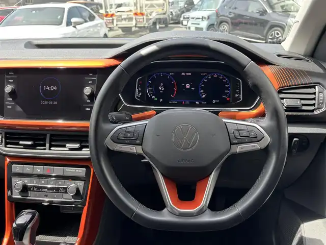 フォルクスワーゲン ＶＷ Ｔ－クロス TSI 1stプラス 熊本県 2021(令3)年 3.1万km ディープブラックパールエフェクト ディスプレイオーディオナビ機能付き/【フルセグTV/BT】/【AppleCarPlay/Androidauto/MirrorLink】/バックカメラ/アダプティブクルーズコントロール/ルーフレール/フロントアシスト/レーンアシスト/ブラインドスポットシステム/パークアシスト/リアトラフィックアラート/パークディスタンスコントロール/純正17インチAW/置くだけ充電/パドルシフト/ステアリングスイッチ/ビルトインETC/LEDオートライト