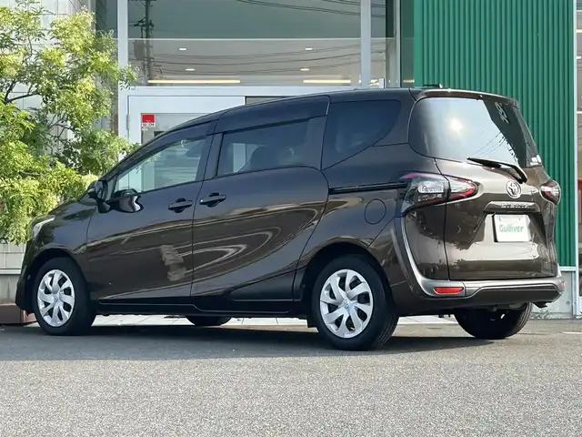 トヨタ シエンタ G 岡山県 2016(平28)年 4.6万km ヴィンテージブラウンパールクリスタルシャイン 純正ＳＤナビ　NSZT-W66T/フルセグTV、CD、DVD、Bluetooth、AM、FM/バックカメラ/ビルトインＥＴＣ/両側パワースライドドア/純正フロアマット/アイドリングストップ/シートヒーター【Ｄ席＋Ｎ席】/プッシュスタート/アイドリングストップ/３列シート/ウォークスルー/レーンキープアシスト/Wエアバック/衝突被害軽減システム