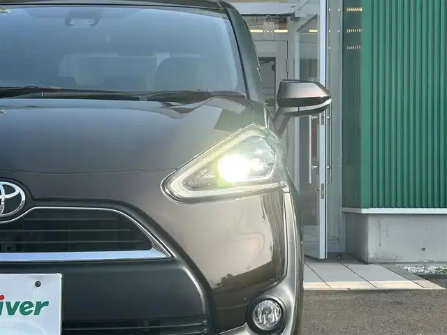 トヨタ シエンタ G 岡山県 2016(平28)年 4.6万km ヴィンテージブラウンパールクリスタルシャイン 純正ＳＤナビ　NSZT-W66T/フルセグTV、CD、DVD、Bluetooth、AM、FM/バックカメラ/ビルトインＥＴＣ/両側パワースライドドア/純正フロアマット/アイドリングストップ/シートヒーター【Ｄ席＋Ｎ席】/プッシュスタート/アイドリングストップ/３列シート/ウォークスルー/レーンキープアシスト/Wエアバック/衝突被害軽減システム