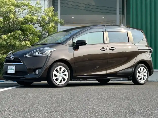 トヨタ シエンタ G 岡山県 2016(平28)年 4.6万km ヴィンテージブラウンパールクリスタルシャイン 純正ＳＤナビ　NSZT-W66T/フルセグTV、CD、DVD、Bluetooth、AM、FM/バックカメラ/ビルトインＥＴＣ/両側パワースライドドア/純正フロアマット/アイドリングストップ/シートヒーター【Ｄ席＋Ｎ席】/プッシュスタート/アイドリングストップ/３列シート/ウォークスルー/レーンキープアシスト/Wエアバック/衝突被害軽減システム