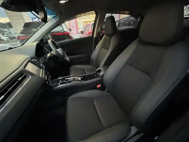ホンダ ヴェゼル ハイブリッド Z ホンダセンシング 茨城県 2021(令3)年 5.4万km クリスタルブラックパール ホンダセンシング/クルーズコントロール/イモビライザー/純正モニター/バックカメラ/フルセグ/Bluetooth/ETC/ルーフレール/純正フロアマット/W＋カーテンエアバック