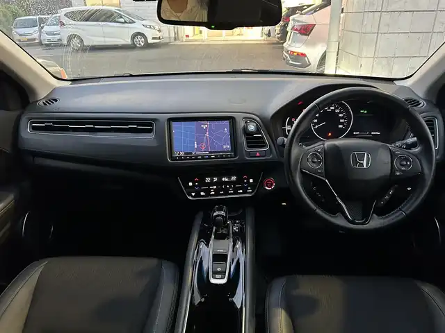 ホンダ ヴェゼル ハイブリッド Z ホンダセンシング 茨城県 2021(令3)年 5.4万km クリスタルブラックパール ホンダセンシング/クルーズコントロール/イモビライザー/純正モニター/バックカメラ/フルセグ/Bluetooth/ETC/ルーフレール/純正フロアマット/W＋カーテンエアバック