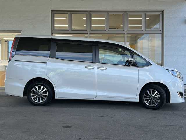 トヨタ エスクァイア Gi プレミアムパッケージ 岐阜県 2019(令1)年 6.3万km ホワイトパールクリスタルシャイン /カロッツェリアナビ//フルセグＴＶ//トヨタセーフティセンス/(プリクラッシュセーフティ)/(レーンディパーチャーアラート)/(オートマチックハイビーム)/(先行車発進告知機能)//クルーズコントロール//クリアランスソナー//前席シートヒーター//両側パワースライドドア//前後ドライブレコーダー//バックカメラ//ビルトインＥＴＣ//スペアキー//純正15インチAW//純正ドアバイザー