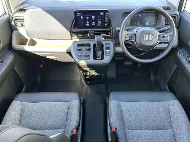 ホンダ フリード ハイブリット e:HEV AIR EX 愛媛県 2025(令7)年 0.1千km プラチナホワイトパール 純正ナビ（Bluetooth/フルセグTV）/アダプティブクルーズコントロール/バックカメラ/AppleCarPlay/AndroidAuto/3列シート/ウォークスルー/両側パワースライドドア/純正15インチアルミホイール/ホンダセンシング/ブラインドスポットモニター/ステアリングリモコン/前後コーナーセンサー/LEDヘッドライト/スマートキー