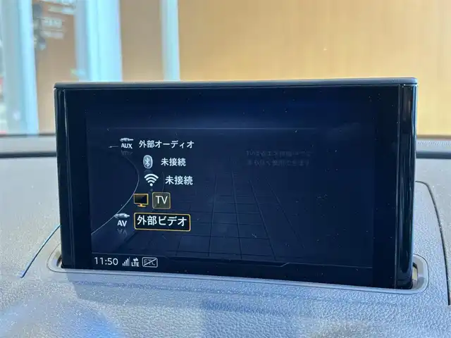 アウディ Ａ３ セダン 30TFSI スポーツ 宮城県 2020(令2)年 4.6万km グレイシアホワイトメタリック Sラインパッケージ/アシスタンスパッケージ/コンビニエンスパッケージ/ナビゲーションパッケージ/純正ナビ/（AM/FM/USB/CD/DVD/BT/ワンセグ）/レーダークルーズコントロール/バックカメラ/前後ドライブレコーダー/純正フロアマット/D席パワーシート/D+N席シートヒーター/純正18インチアルミホイール/スペアキー×１/保証書・取扱説明書