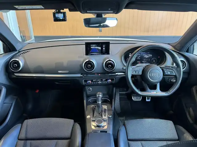 アウディ Ａ３ セダン 30TFSI スポーツ 宮城県 2020(令2)年 4.6万km グレイシアホワイトメタリック Sラインパッケージ/アシスタンスパッケージ/コンビニエンスパッケージ/ナビゲーションパッケージ/純正ナビ/（AM/FM/USB/CD/DVD/BT/ワンセグ）/レーダークルーズコントロール/バックカメラ/前後ドライブレコーダー/純正フロアマット/D席パワーシート/D+N席シートヒーター/純正18インチアルミホイール/スペアキー×１/保証書・取扱説明書