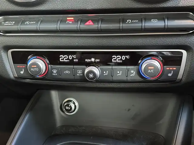 アウディ Ａ３ セダン 30TFSI スポーツ 宮城県 2020(令2)年 4.6万km グレイシアホワイトメタリック Sラインパッケージ/アシスタンスパッケージ/コンビニエンスパッケージ/ナビゲーションパッケージ/純正ナビ/（AM/FM/USB/CD/DVD/BT/ワンセグ）/レーダークルーズコントロール/バックカメラ/前後ドライブレコーダー/純正フロアマット/D席パワーシート/D+N席シートヒーター/純正18インチアルミホイール/スペアキー×１/保証書・取扱説明書