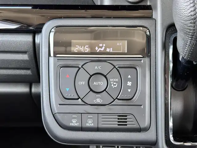 スズキ スペーシア カスタム HYBRID XS ターボ 宮城県 2024(令6)年 0.3万km ピュアホワイトパール/ブラック2トーン 全方位モニター付メモリーナビゲーション/・メモリーナビゲーション/・9インチディスプレイ/・地デジTV/・AM/FMラジオ/・スマートフォン連携/（AppleCarPlay/AndroidAuto）/・全方位モニター用カメラ/・USBソケット/＝＝＝/ワンオーナー/セーフティサポート/・デュアルセンサーブレーキサポート2/・誤発進抑制機能（前方/後方）/・低速時ブレーキサポート（前進/後退）/・車線逸脱警報機能/・車線逸脱抑制機能/・車線維持支援機能/・ふらつき警報機能/・発進お知らせ機能/・標識認識機能/・ハイビームアシスト/・アダプティブクルーズコントロール/ETC/前後ドライブレコーダー/両側パワースライドドア/ハーフレザーシート/シートヒーター/ステアリングヒーター/革巻きステアリング/パドルシフト/LEDヘッドランプ/フォグランプ/オートライト/スマートキー＆プッシュスタート/アイドリングストップ/純正15インチアルミホイール/ドアバイザー/フロアマット/W/サイド/カーテンエアバッグ