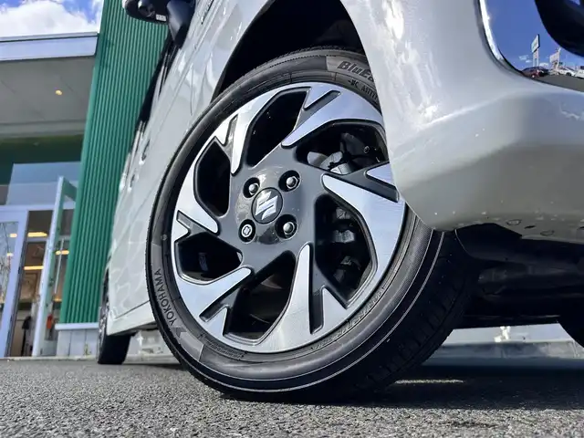 スズキ スペーシア カスタム HYBRID XS ターボ 宮城県 2024(令6)年 0.3万km ピュアホワイトパール/ブラック2トーン 全方位モニター付メモリーナビゲーション/・メモリーナビゲーション/・9インチディスプレイ/・地デジTV/・AM/FMラジオ/・スマートフォン連携/（AppleCarPlay/AndroidAuto）/・全方位モニター用カメラ/・USBソケット/＝＝＝/ワンオーナー/セーフティサポート/・デュアルセンサーブレーキサポート2/・誤発進抑制機能（前方/後方）/・低速時ブレーキサポート（前進/後退）/・車線逸脱警報機能/・車線逸脱抑制機能/・車線維持支援機能/・ふらつき警報機能/・発進お知らせ機能/・標識認識機能/・ハイビームアシスト/・アダプティブクルーズコントロール/ETC/前後ドライブレコーダー/両側パワースライドドア/ハーフレザーシート/シートヒーター/ステアリングヒーター/革巻きステアリング/パドルシフト/LEDヘッドランプ/フォグランプ/オートライト/スマートキー＆プッシュスタート/アイドリングストップ/純正15インチアルミホイール/ドアバイザー/フロアマット/W/サイド/カーテンエアバッグ