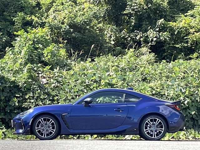 スバル ＢＲＺ S 大分県 2021(令3)年 5.3万km 紺 STiフルエアロ/STiダウンサス/ハーフレザーシート/純正メモリーナビ/バックカメラ/フルセグ/DVD/Bluetooth/シートヒーター/スマートキー/エンジンプッシュスタート/純正ドライブレコダー/ETC/アダプティブクルーズコントロール/レーンキープアシスト/純正LEDヘッドライト/オートライトコントロール/リアソナー/パドルシフト