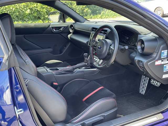 スバル ＢＲＺ S 大分県 2021(令3)年 5.3万km 紺 STiフルエアロ/STiダウンサス/ハーフレザーシート/純正メモリーナビ/バックカメラ/フルセグ/DVD/Bluetooth/シートヒーター/スマートキー/エンジンプッシュスタート/純正ドライブレコダー/ETC/アダプティブクルーズコントロール/レーンキープアシスト/純正LEDヘッドライト/オートライトコントロール/リアソナー/パドルシフト