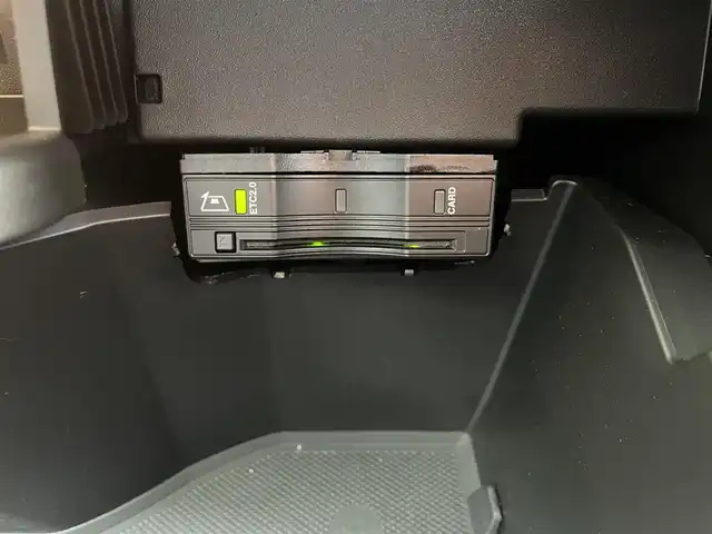 メルセデス・ベンツ ＧＬＡ２００ｄ 4マチック 富山県 2020(令2)年 1.2万km 白 ワンオーナー/パノラミックスライディングルーフ/アラウンドビューモニター/レーダーセーフティパッケージ/レーンキープアシスト/オートマチックハイビーム/レーダークルーズコントロール/ブラインドスポットモニター/衝突軽減ブレーキ/メーカーナビ/フルセグＴＶ/Bluetooth/ビルトインETC/ハーフレザーシート/シートヒーター/パワーシート/LEDオートライト/コーナーセンサー