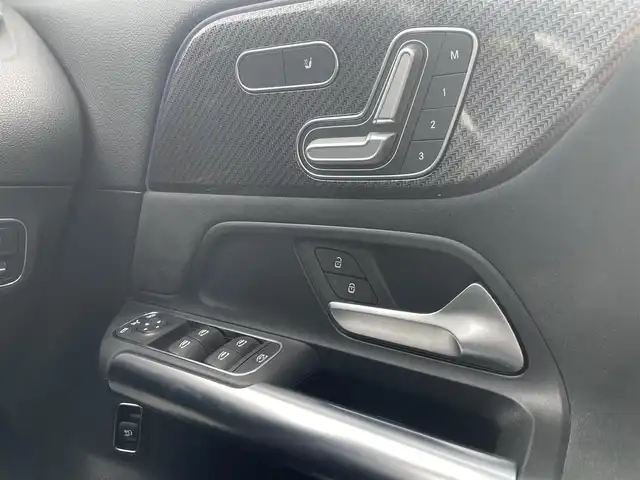 メルセデス・ベンツ ＧＬＡ２００ｄ 4マチック 富山県 2020(令2)年 1.2万km 白 ワンオーナー/パノラミックスライディングルーフ/アラウンドビューモニター/レーダーセーフティパッケージ/レーンキープアシスト/オートマチックハイビーム/レーダークルーズコントロール/ブラインドスポットモニター/衝突軽減ブレーキ/メーカーナビ/フルセグＴＶ/Bluetooth/ビルトインETC/ハーフレザーシート/シートヒーター/パワーシート/LEDオートライト/コーナーセンサー