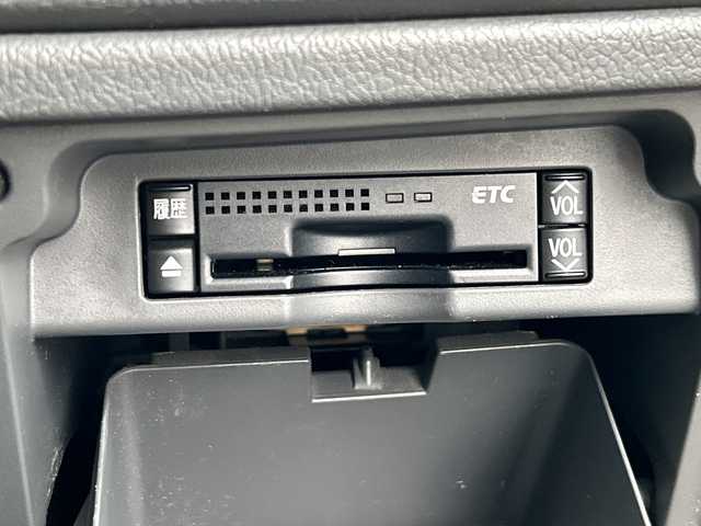 トヨタ ノア Si 千葉県 2008(平20)年 12.7万km ホワイトパールクリスタルシャイン ナビＮＨＺＴ－Ｗ５８　バックカメラ　フリップダウンモニター　電動スライドドア　ETC スマートキー プッシュスタート アドミレーションエアロ 16インチAW キセノンライト