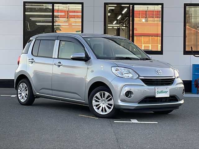 トヨタ パッソ X Lパッケージ S 山口県 2021(令3)年 3.9万km ブライトシルバーM ワンオーナー/社外SDナビ/・Bluetooth接続オーディオ/・フルセグテレビ/・USB接続/・DVD再生機能/・AM/FM/バックカメラ/ETC/ドライブレコーダー/スマートアシストIII/・衝突回避支援ブレーキ/・衝突警報機能/・誤発進抑制制御/・先行車発進お知らせ機能/・オートハイビーム/・車線逸脱警報機能/オートライト/ドアバイザー/スマートキー/プッシュスタート/アイドリングストップ/クリアランスソナー/電動格納ミラー/取扱説明書/保証書