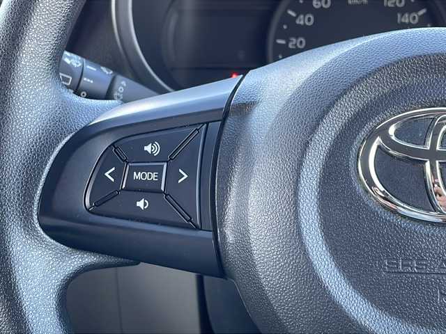 トヨタ パッソ X Lパッケージ S 山口県 2021(令3)年 3.9万km ブライトシルバーM ワンオーナー/社外SDナビ/・Bluetooth接続オーディオ/・フルセグテレビ/・USB接続/・DVD再生機能/・AM/FM/バックカメラ/ETC/ドライブレコーダー/スマートアシストIII/・衝突回避支援ブレーキ/・衝突警報機能/・誤発進抑制制御/・先行車発進お知らせ機能/・オートハイビーム/・車線逸脱警報機能/オートライト/ドアバイザー/スマートキー/プッシュスタート/アイドリングストップ/クリアランスソナー/電動格納ミラー/取扱説明書/保証書