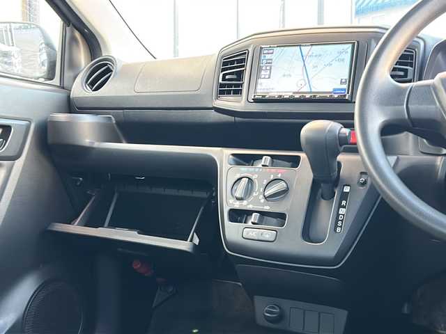 ダイハツ ミラ イース L SAⅢ 山形県 2018(平30)年 5.9万km ブラックマイカメタリック 4WD/衝突軽減システム/スマートアシスト/横滑り防止装置/オートマチックハイビーム/前後コーナーセンサー/社外ナビ/（Bluetooth/AM/FM/ワンセグ）/アイドリングストップ/純正フロアマット/スチールホイール車載４本